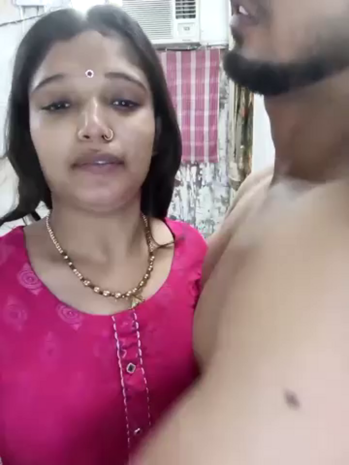 KISSING_QUEEN