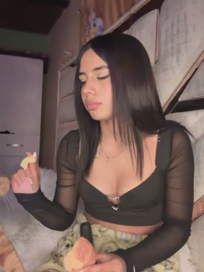 Laura-Khalifa