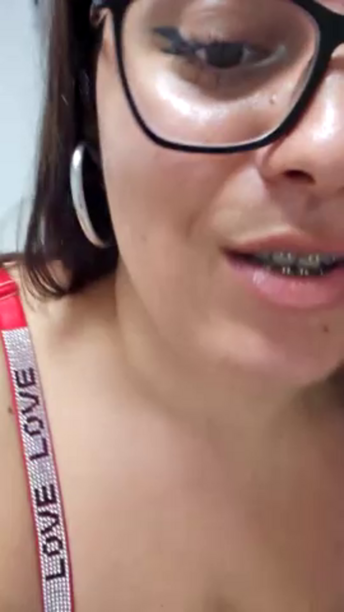 Larissa4U