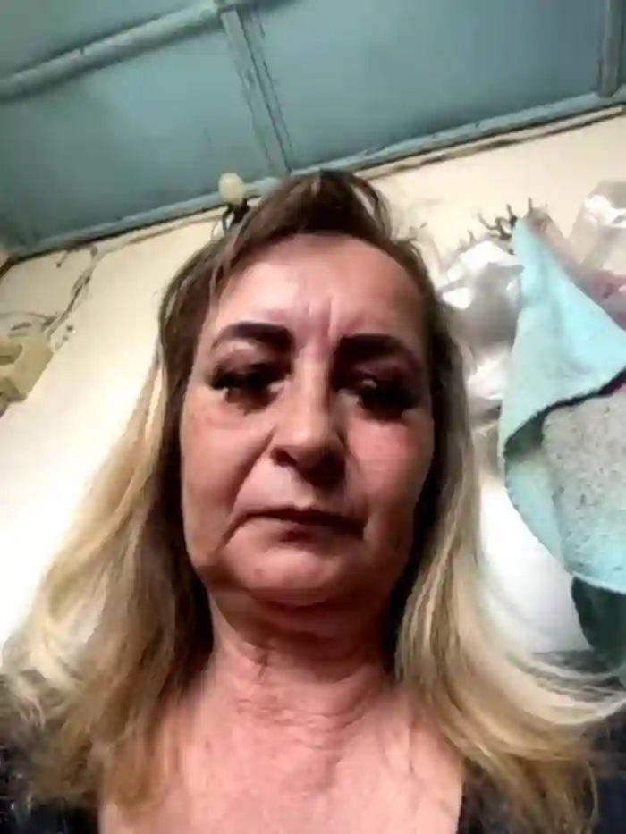 2025/07/07/stripchat-irina2909@xh-10-50-38