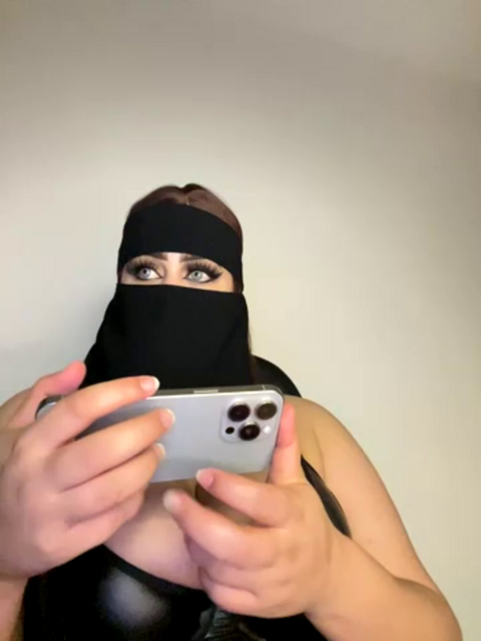 QueenDina777