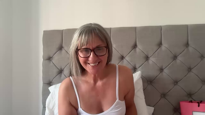LILY-UK-MILF