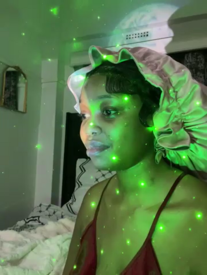 QueenTee23