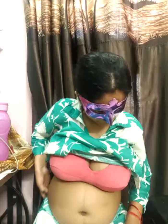 big_tits-queen