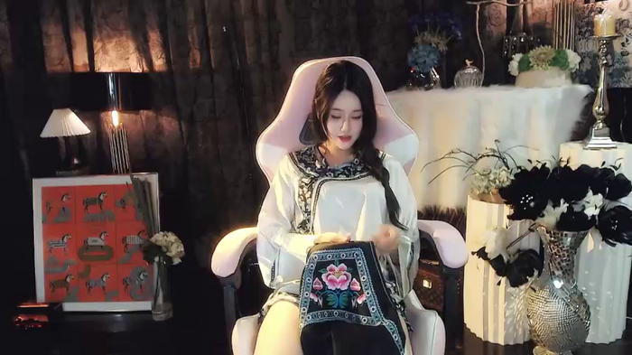 Alice-777
