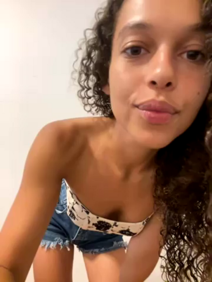 Rati_Curly