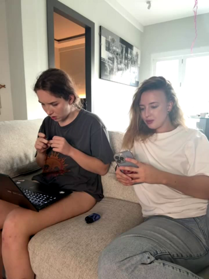 Nura_n_Sarah