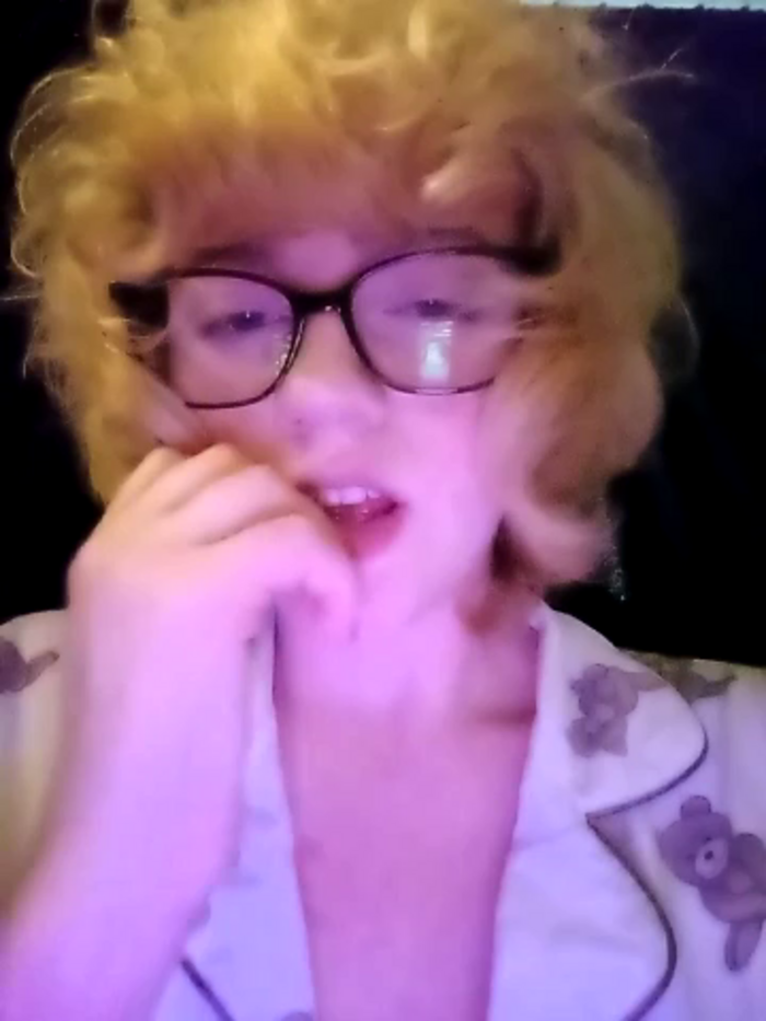 mcjbgfhjghiiiiujfyf