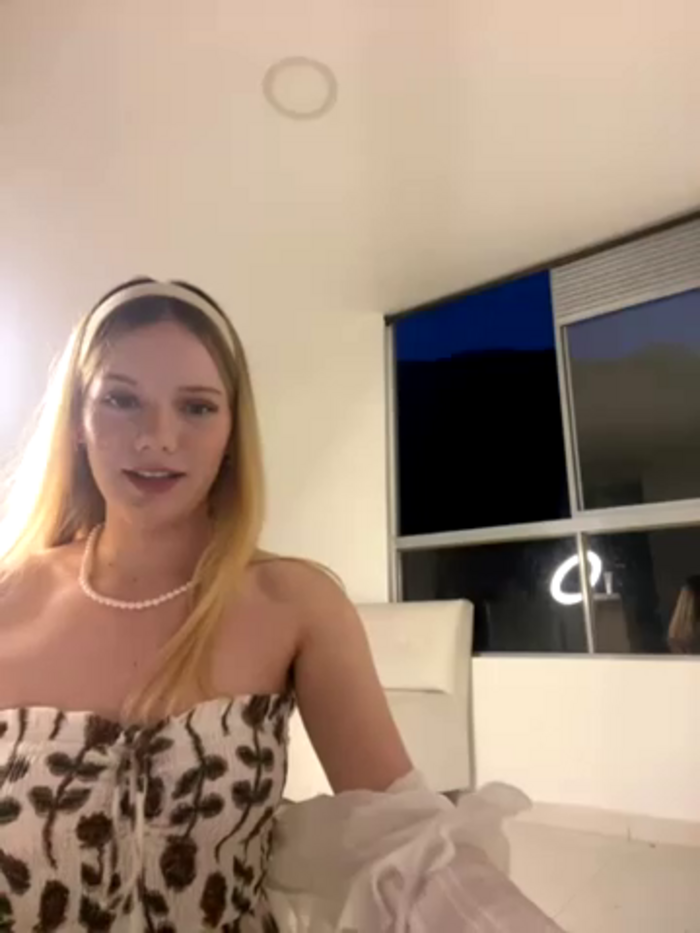 NicoleCut