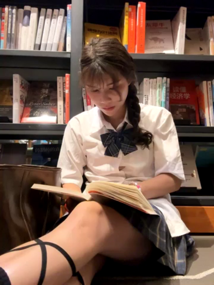Adora188