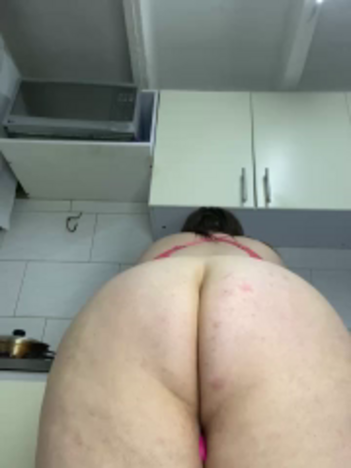 Chloee_Peach