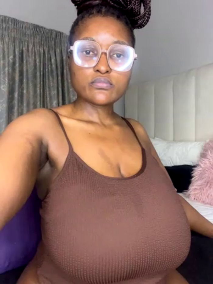 Bustygoddess32