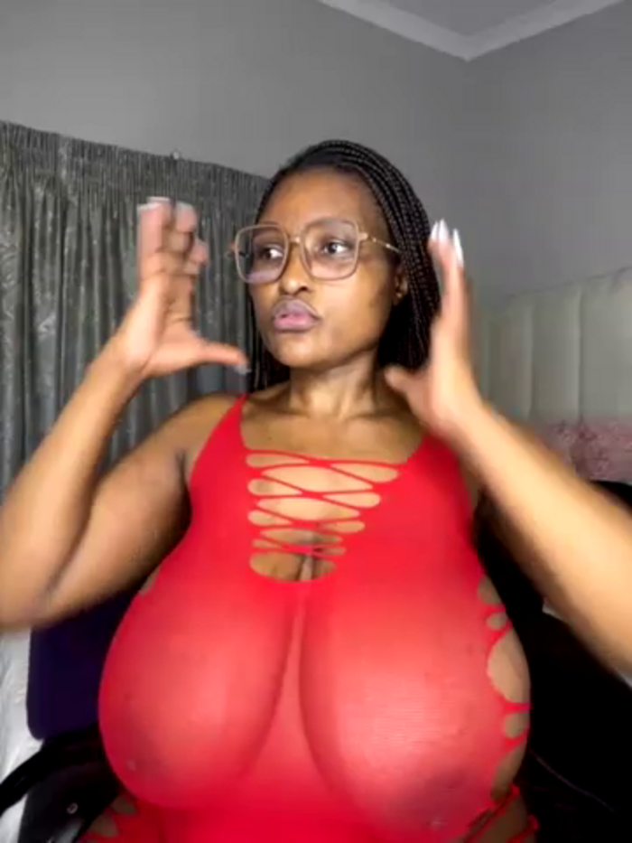 Bustygoddess32