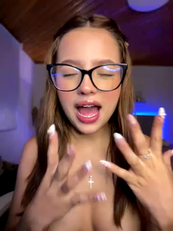 Sofia18_pinkk
