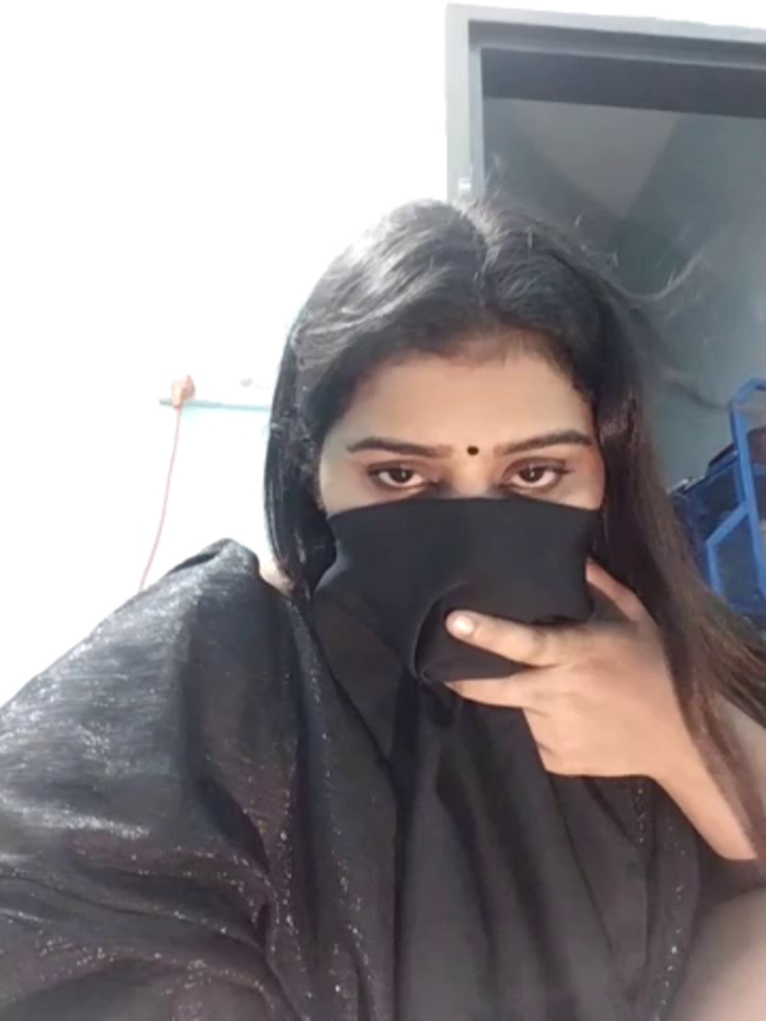 Cute-Priya59