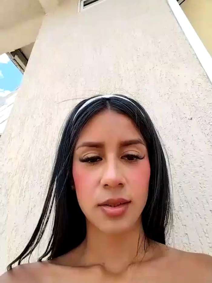Juliana_Xander