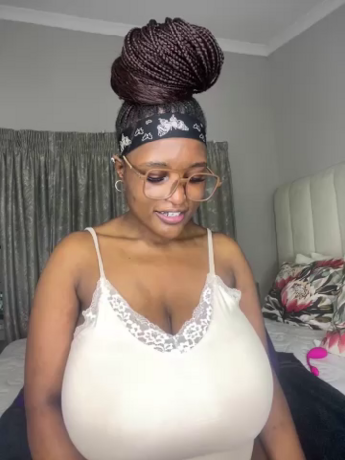 Bustygoddess32