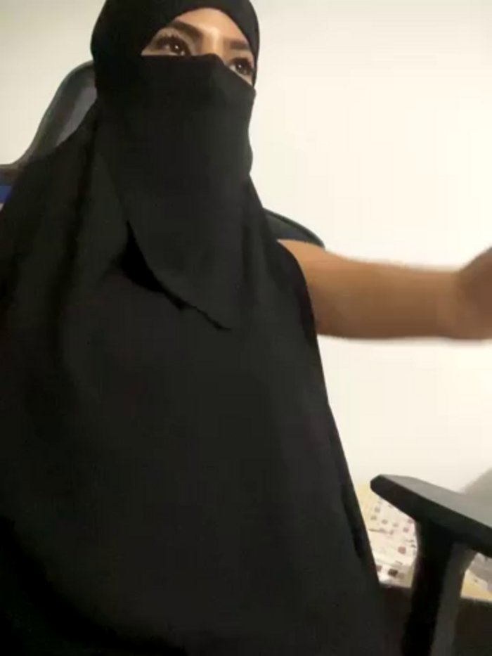 Hijabi_HotGirls