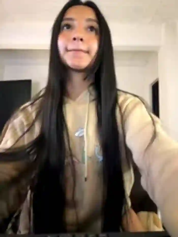 2025/07/20/stripchat-aly_golden_-09-14-41