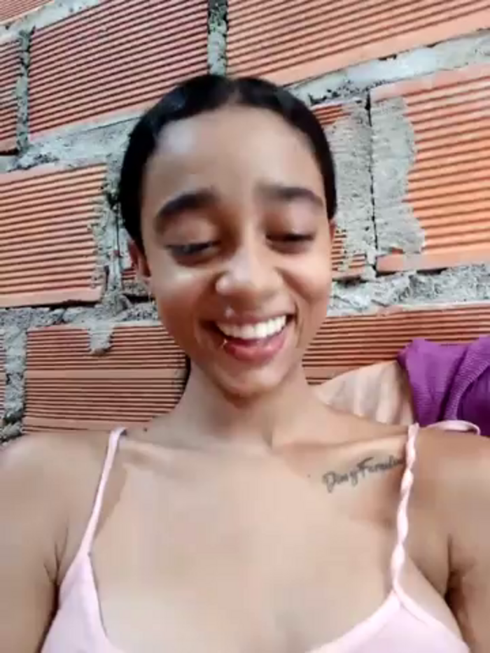 Zoe_Sweett18