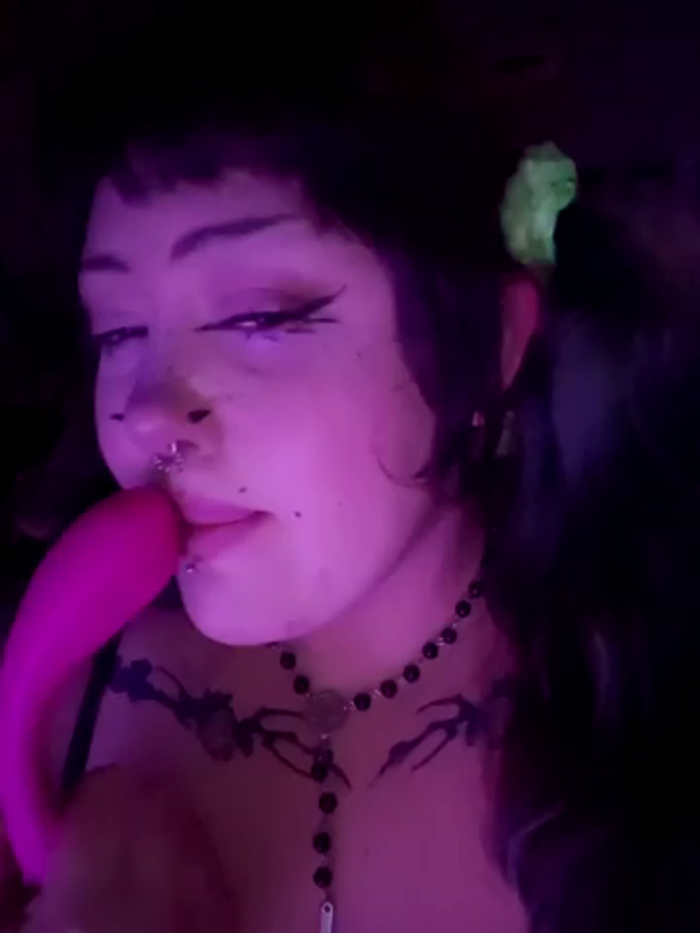 Cutegothcrybabyx
