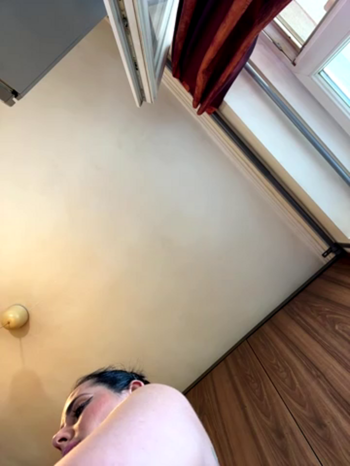 Hotmomcheckk_