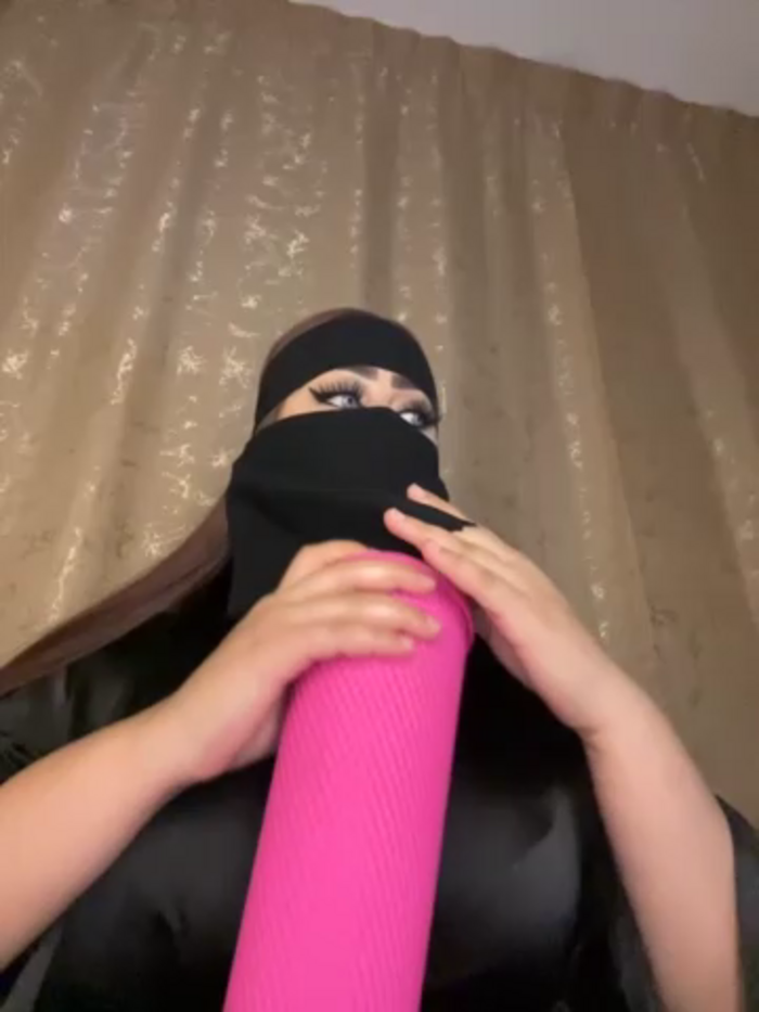 QueenDina777