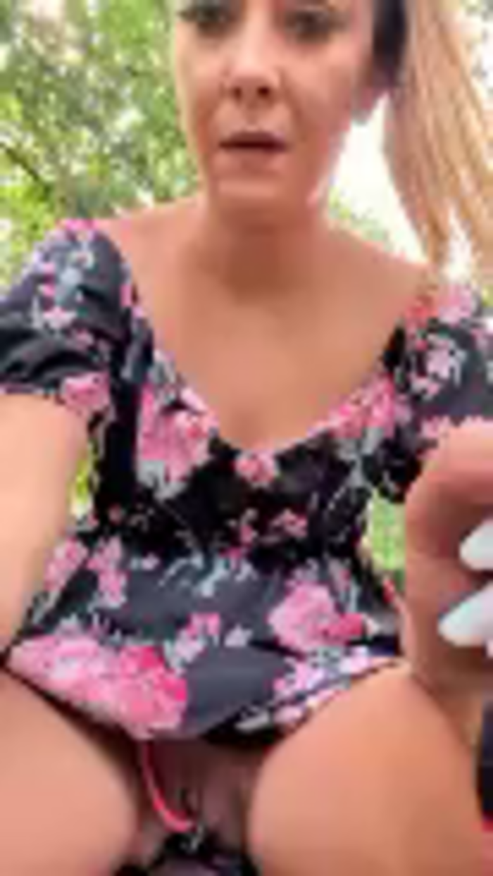 Risky_girl23
