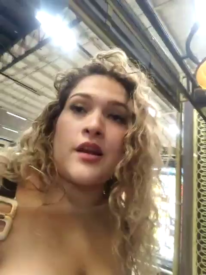 Sara_smiiith211