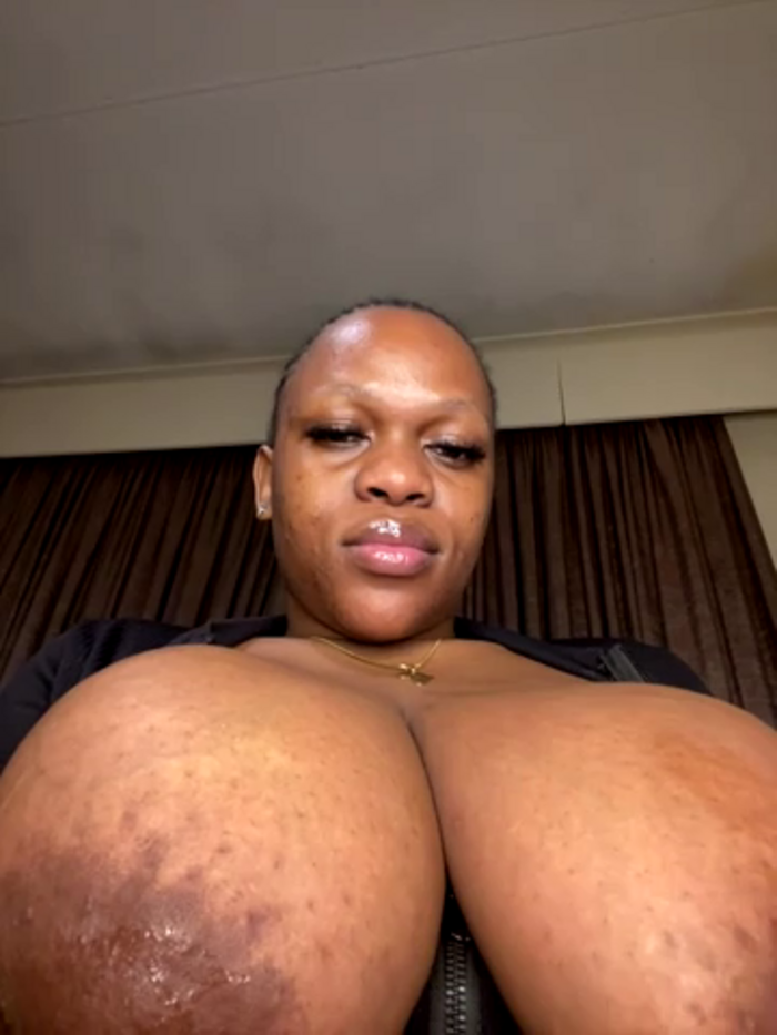 Boneca25