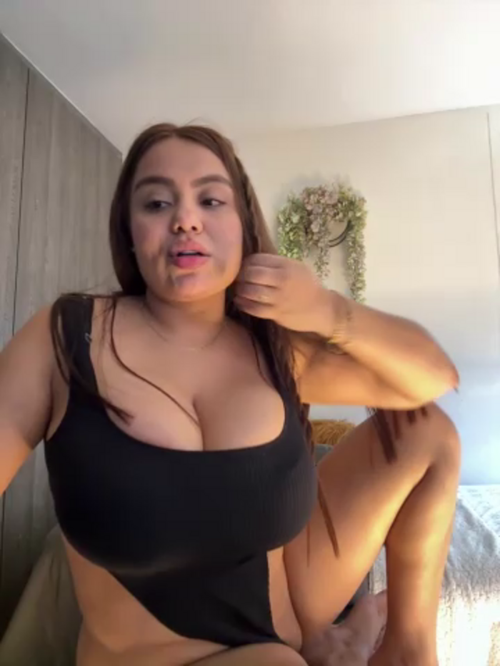 valeria2019hot