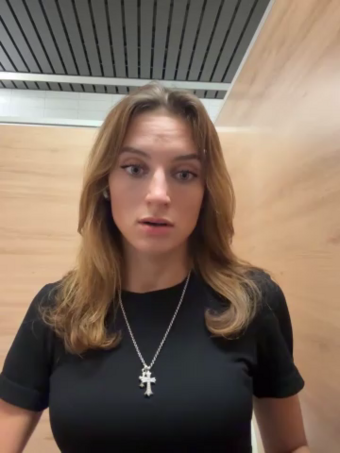 -AngelAri-
