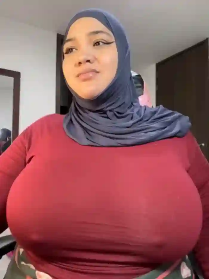 2025/07/26/stripchat-sweetmuslim01-22-47-47