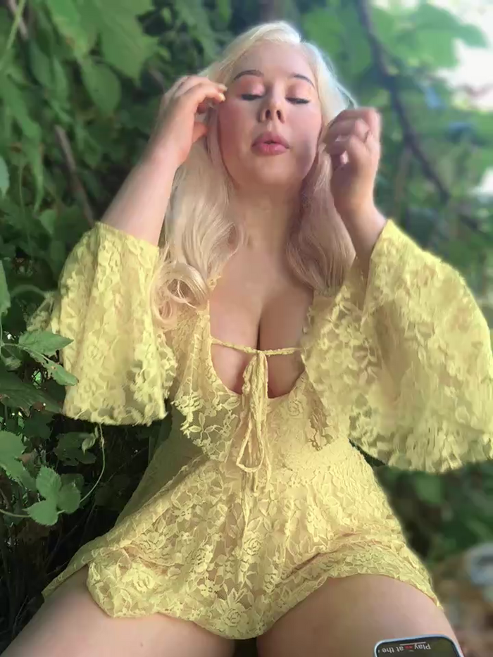 LaraHollywood