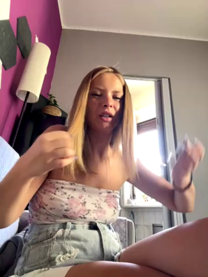 AnastasiaAniess