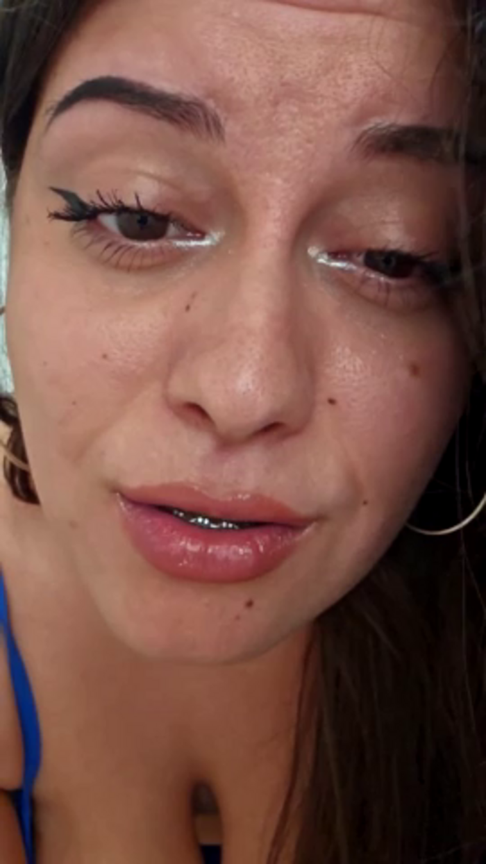 Larissa4U