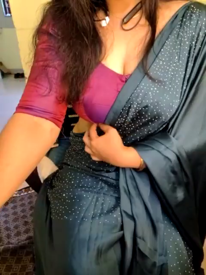Mallu_MayaMadhav