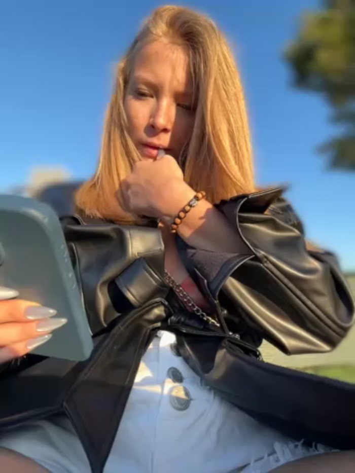 AnastasiaAniess