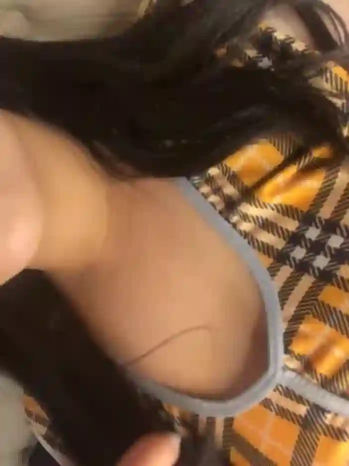 2025/07/29/stripchat-mouuna_2002-01-20-46
