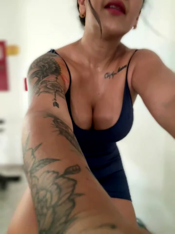 lau_ass_goddess