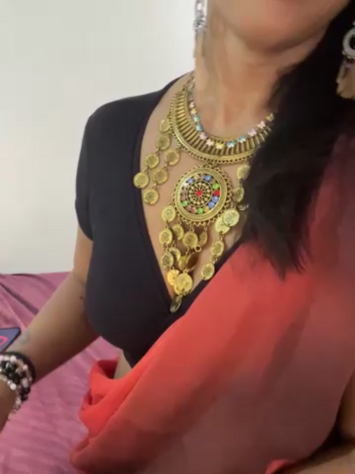 naughtyjaanu