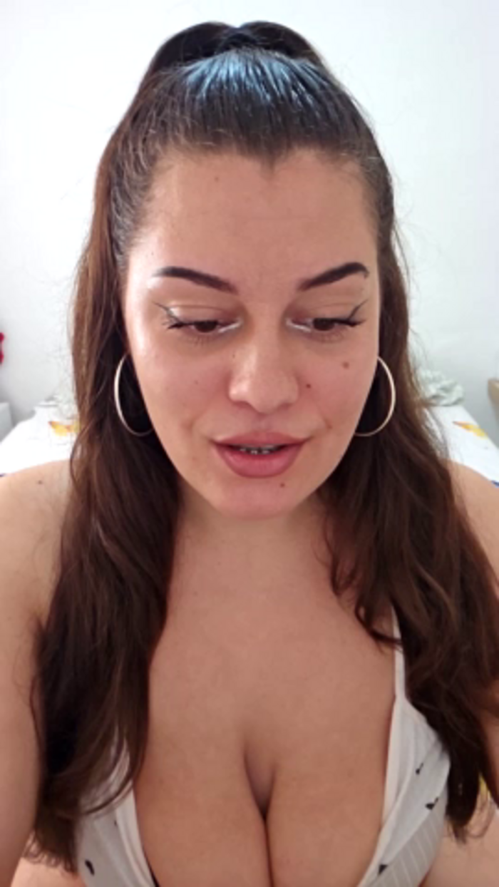 Larissa4U