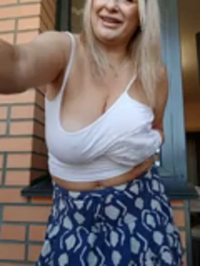 Liana_MilfHot