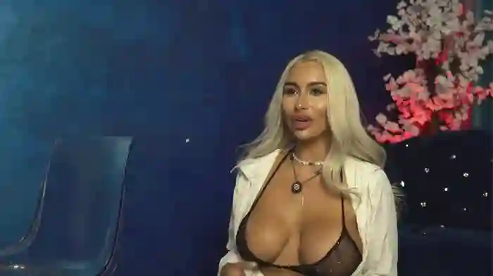 2025/07/31/stripchat-goldenamber-09-15-31