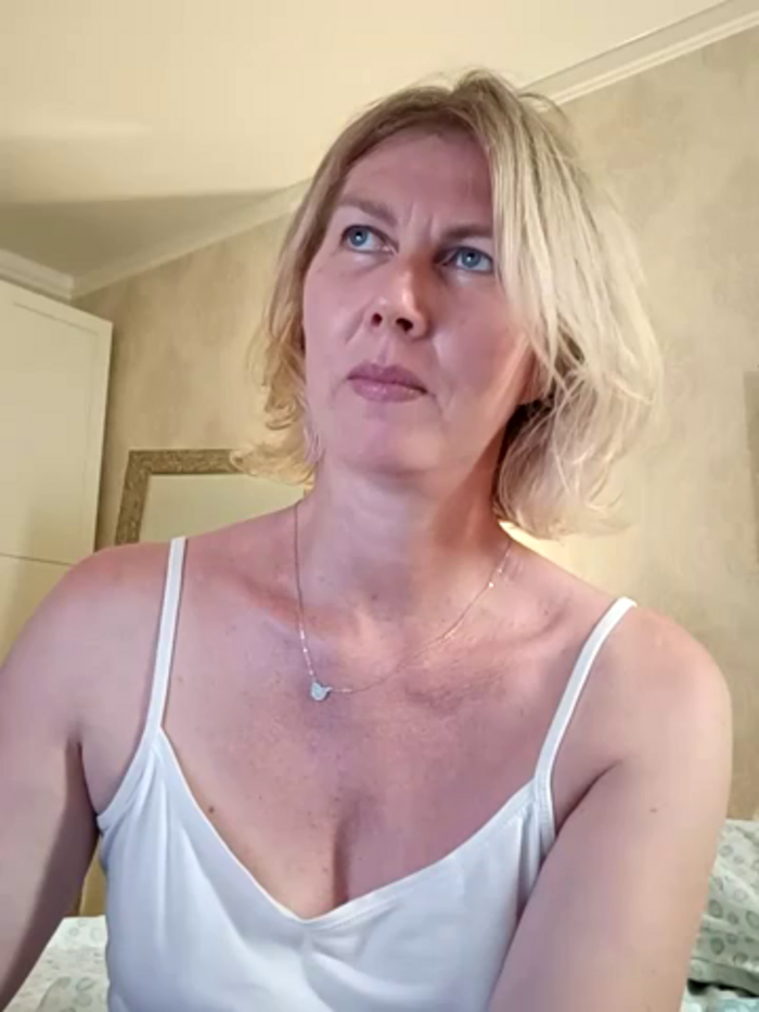 stellahere8