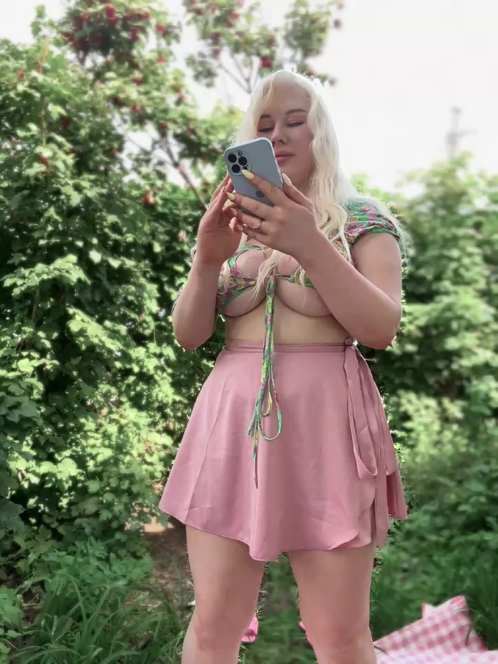 LaraHollywood