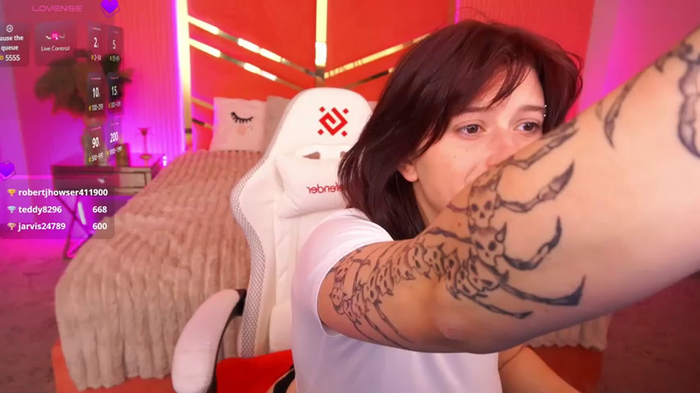 Miki_Kivi