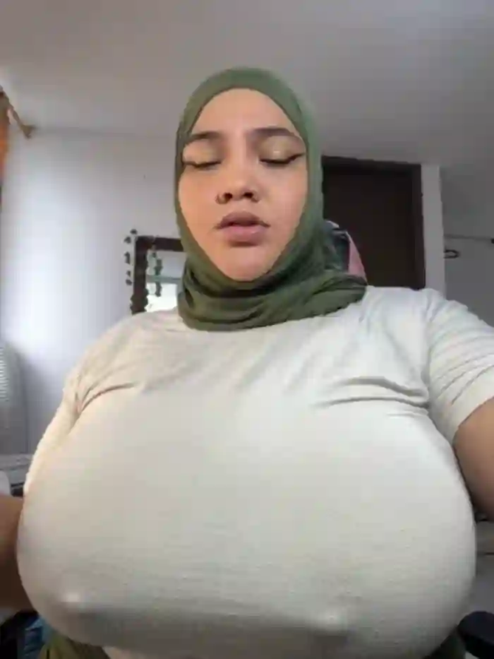 2025/08/02/stripchat-sweetmuslim01-21-32-21