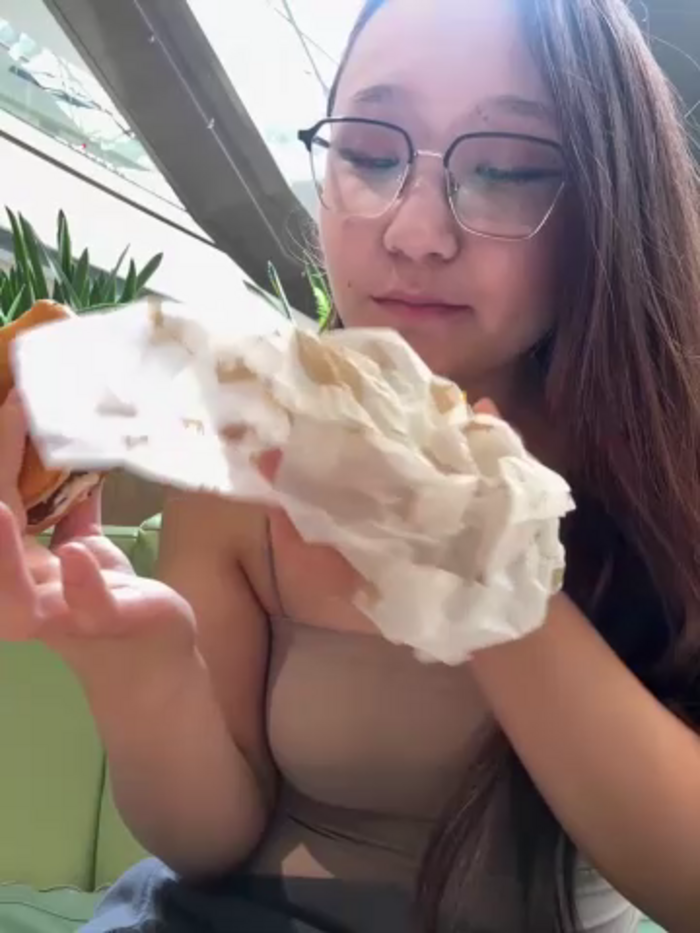 KissMeEva