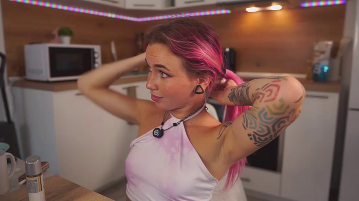 Sarah_Pink